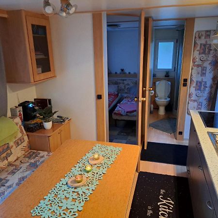 Lexi Zen House Apartment คัมนิค ภายนอก รูปภาพ