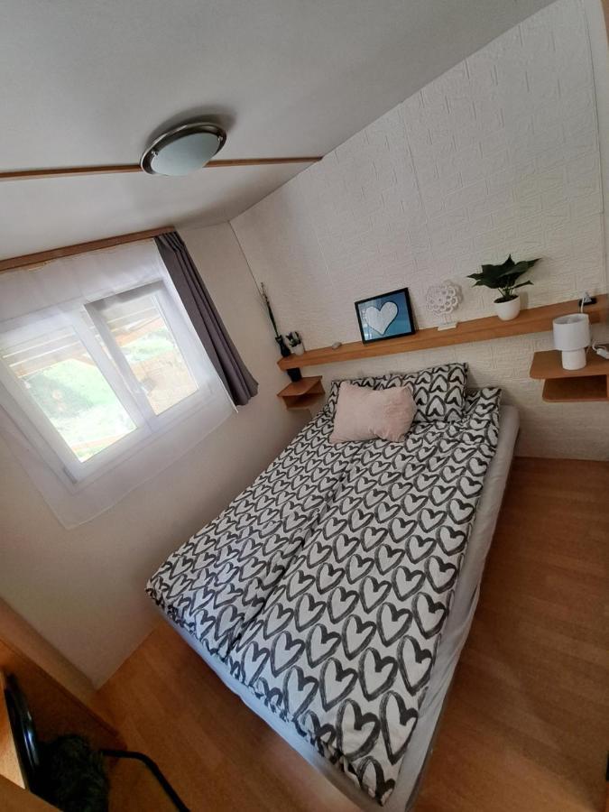 Lexi Zen House Apartment คัมนิค ภายนอก รูปภาพ